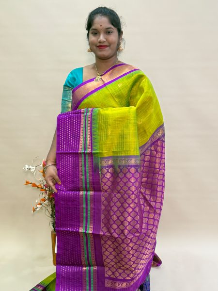 Silk Cotton Kuppadam Checked Buttas in Sneha Green And Vadamalli With Traditional Border