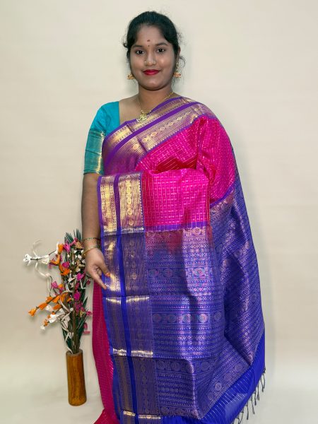 Traditional Silk Cotton Lakshadeepam Saree In Pink And Violet With Traditional Border