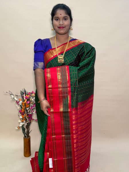 Kalakshetra Kuppadam Silk Cotton Lakshadeepam in Green And Red With Traditional Border