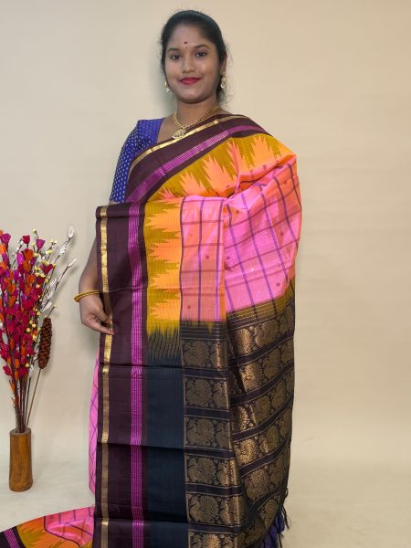 Silk Cotton Kuppadam checked Buttas In Dual Shaded Pink And Brown With Traditional Border