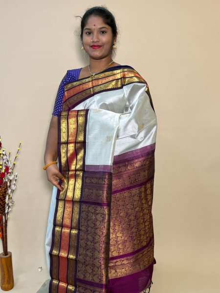 Silk Cotton Korvai Buttas In Light Silver Grey And Brown With Traditional Border