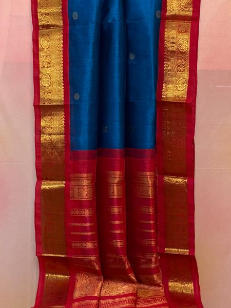 Madisar Korvai Silk Cotton Buttas Saree In Anandha Blue And Maroon With Traditional Border