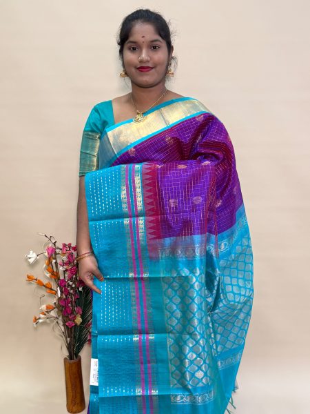 Silk Cotton Kuppadam Checked Buttas in Dual Shaded Magentha And Teal With Traditional Border