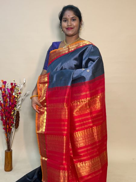 Silk Cotton Korvai Buttas In Grey And Red With Traditional Border