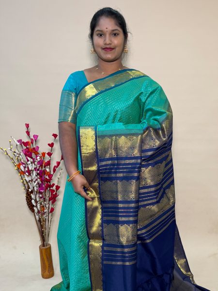 Semi Silk Cotton Kattam In Dual Shaded Teal And Navy Blue With Traditional Border