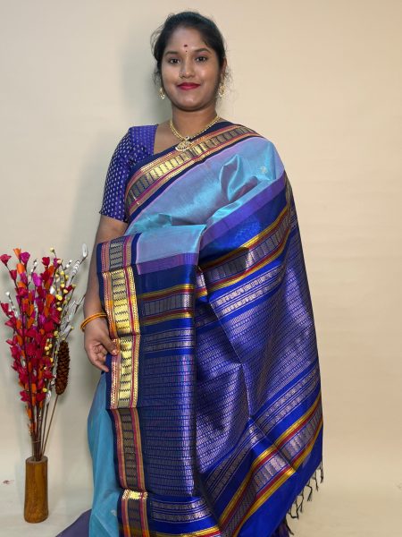 Silk Cotton Korvai Buttas In Dual Shaded Blue And Royal Blue With Traditional Border