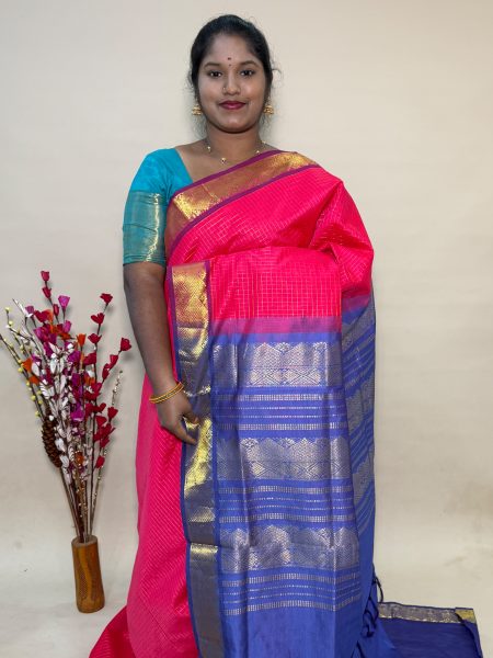 Semi Silk Cotton Kattam In Dual Shaded Pink And Lavender With Traditional Border