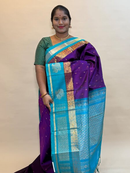 Kuppadam Silk Cotton Border Buttas In Magentha And Teal With Traditional Border