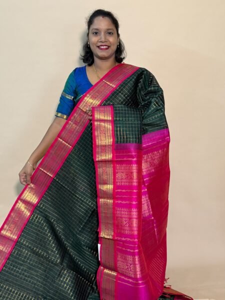 Silk Cotton Korvai Muthu Kattam In Bottle Green And Pink With Traditional Border