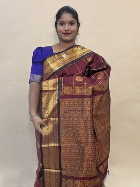 Silk Cotton Mayil Chakram In Arakku With Traditional Border