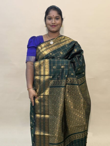 Traditional Silk Cotton Kattam In Green With Traditional Border
