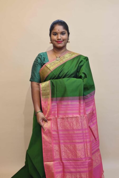 Semi Silk Cotton Saree In Olive Green And Onion Pink With Traditional Border