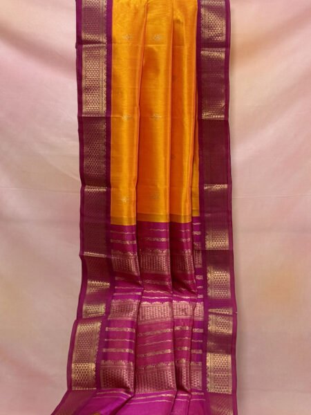 Madisar Korvai Buttas Silk Cotton Saree In Mango Yellow And Vadamalli With Traditional Border